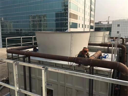 圓形冷卻塔在工業生產中運用普遍備受五星好評,圓形冷卻塔圖片